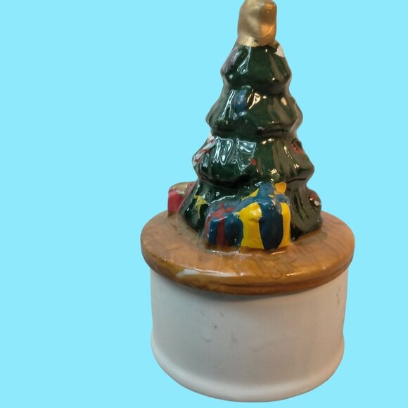 Vintage Christmas Tree Ceramic Trinket Box Hand Painted - Picture 4 of 9